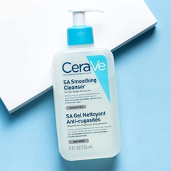 CeraVe SA Smoothing Cleanser l&agrave; sữa rửa mặt dịu nhẹ gi&uacute;p l&agrave;m sạch da v&agrave; tẩy tế b&agrave;o chết nhẹ nh&agrave;ng, ph&ugrave; hợp cho da nhạy cảm v&agrave; da sần s&ugrave;i.